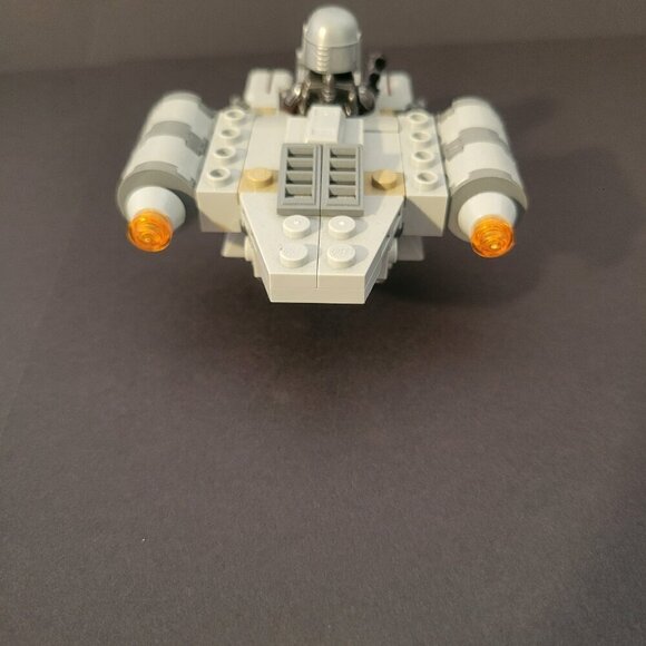 Lego Star Wars 75321- The Razor Crest Microfighter - Picture 4 of 6